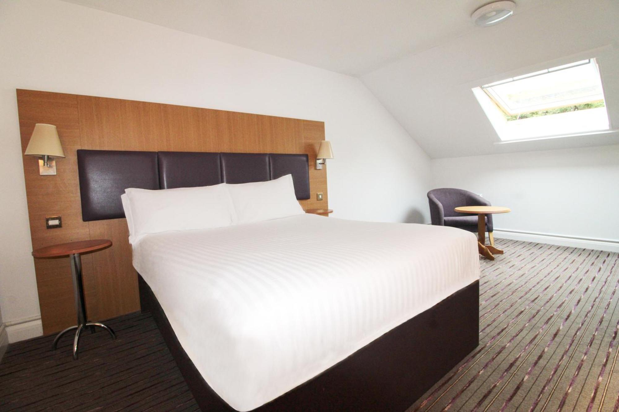 Orchid Epsom; Sure Hotel Collection By Best Western Екстер'єр фото